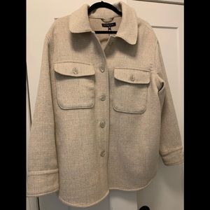 Brand new, cream plaid shacket. Beautiful but a bit too big.